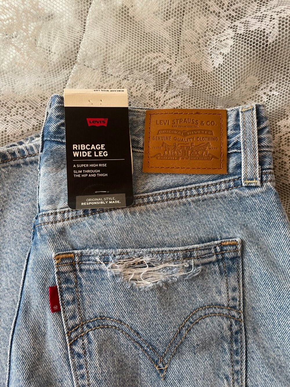 Levi's Ribcage Wide Leg Jean - Picture 6 of 7